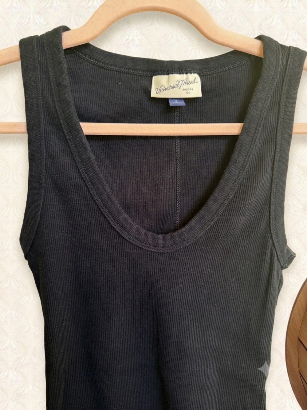 Universal Thread Black Ribbed Scoop Neck Tank Top